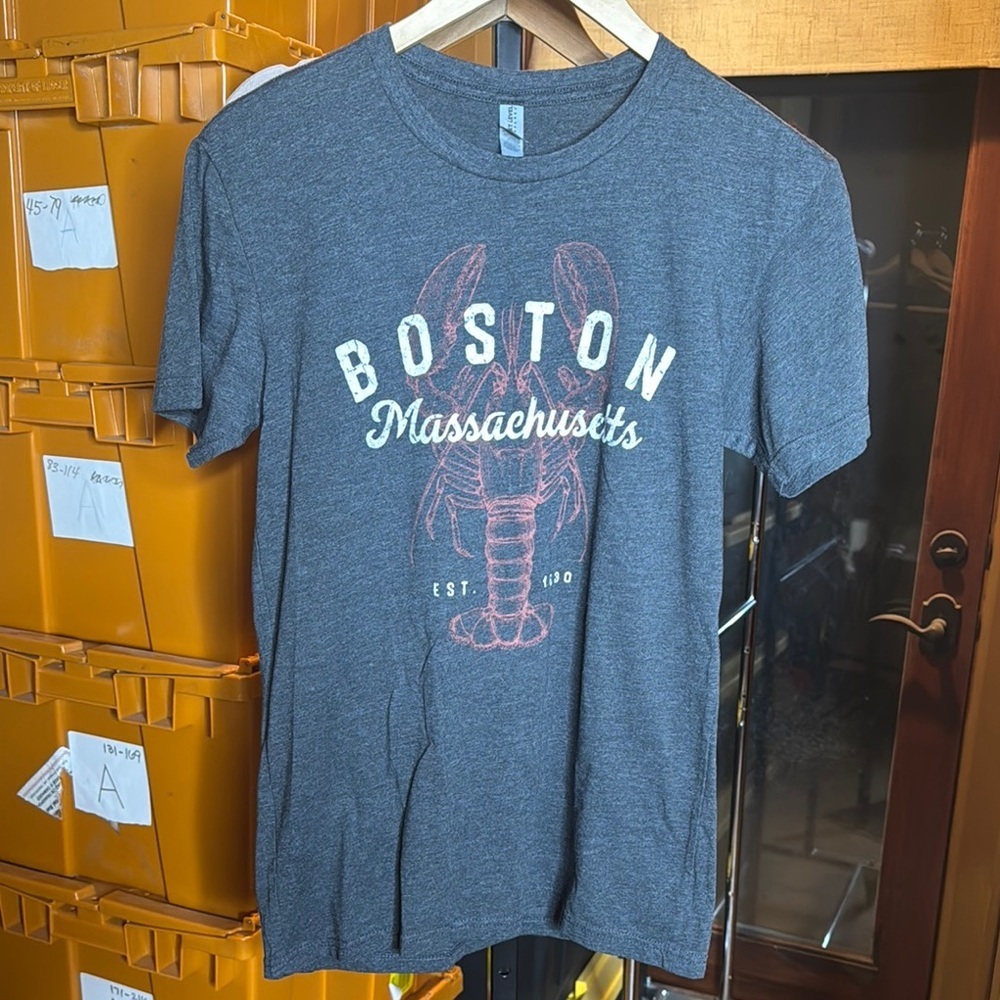 Next Level Apparel Gray Boston Massachusetts Graphic T-Shirt Size Small